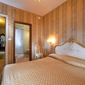 san-maurizio.hotelslidodijesolo.com/